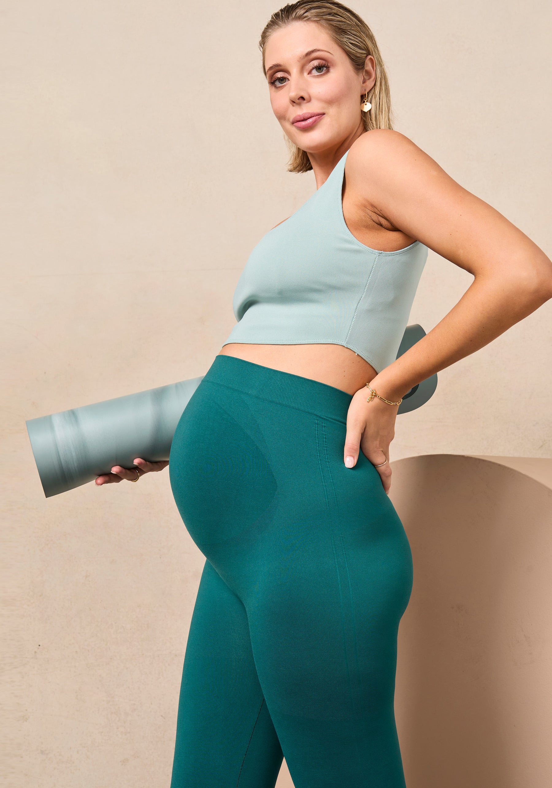 BLANQI black maternity leggings Small 24 inseam postpartum support crop